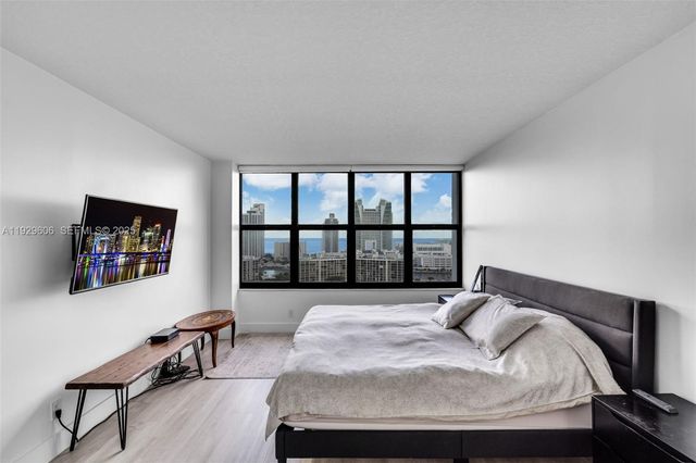 2500 Parkview Dr 2102, Hallandale Beach, FL 33009