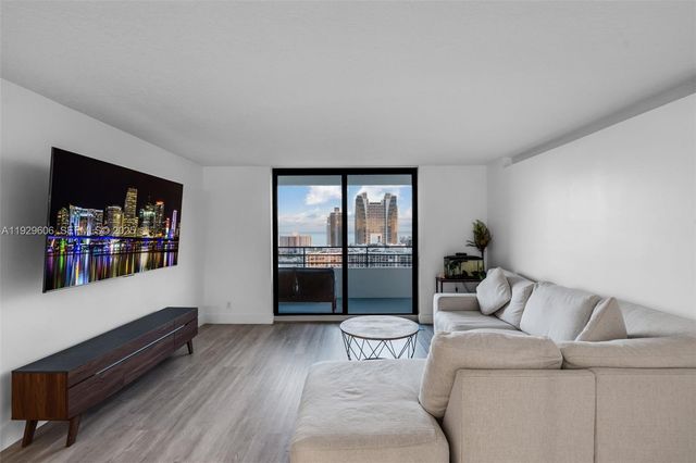 2500 Parkview Dr 2102, Hallandale Beach, FL 33009