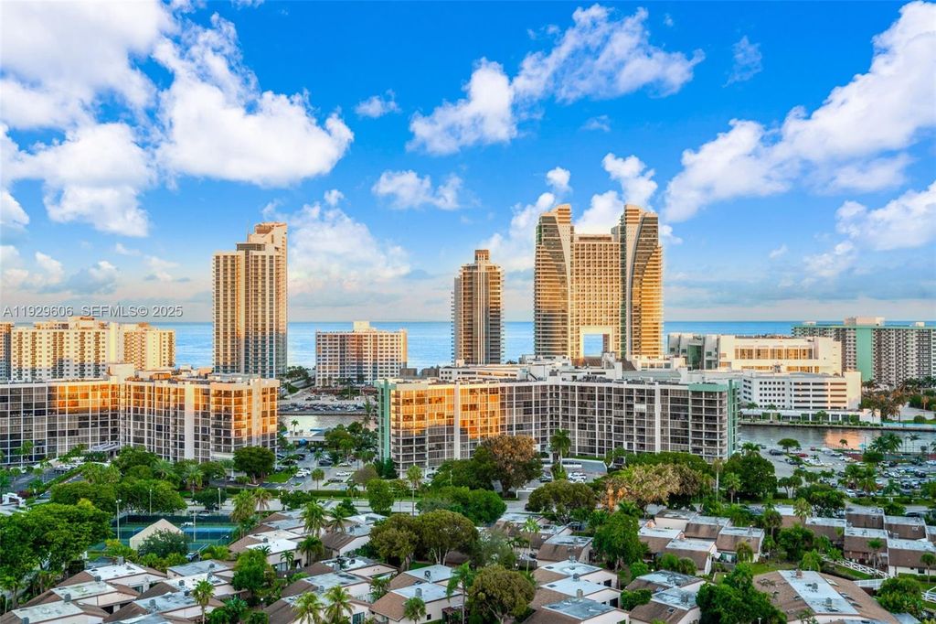 2500 Parkview Dr 2102, Hallandale Beach, FL 33009