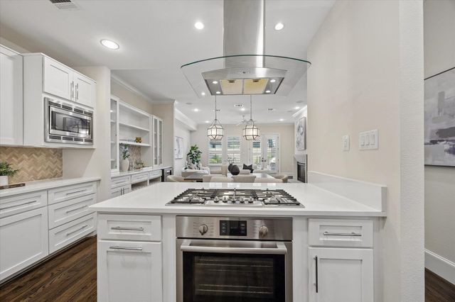 2111 Huldy Street, Houston, TX 77019