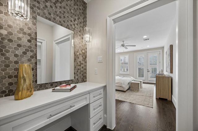2111 Huldy Street, Houston, TX 77019