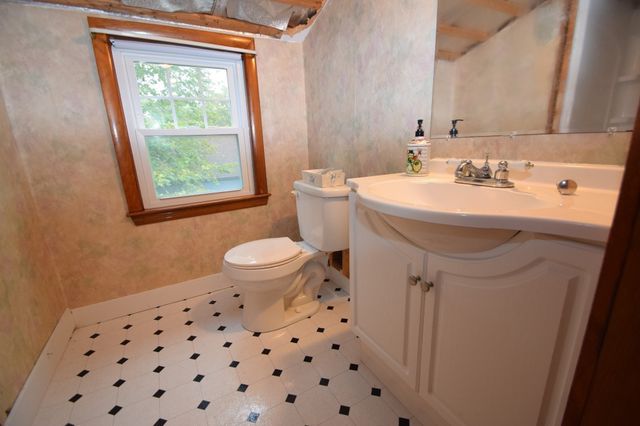 73 Chestnut Circle, Randolph, MA 02368
