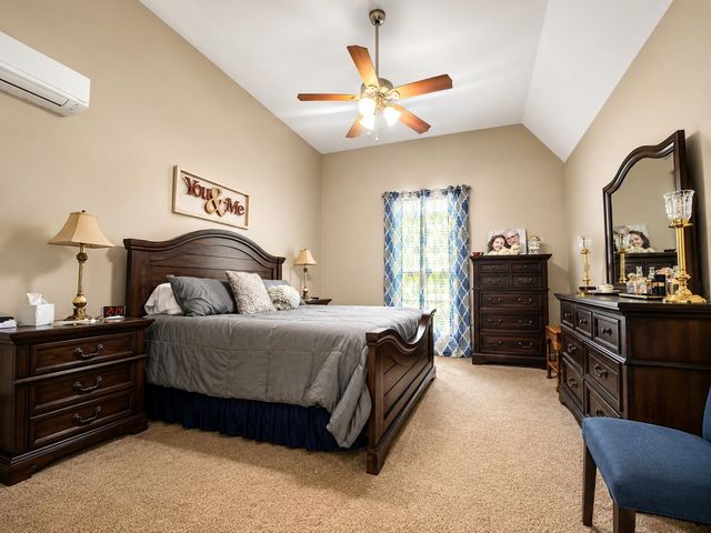 140 BREEZY LOOP E, Oakland, TN 38060