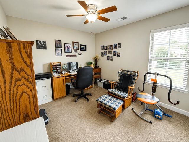 140 BREEZY LOOP E, Oakland, TN 38060