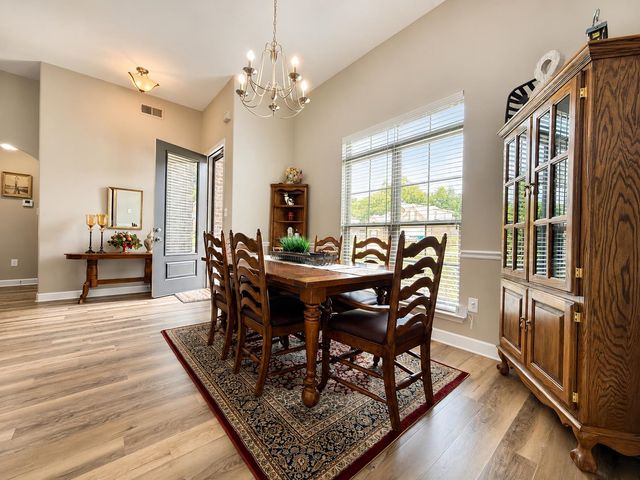 140 BREEZY LOOP E, Oakland, TN 38060