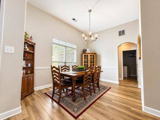 140 BREEZY LOOP E, Oakland, TN 38060