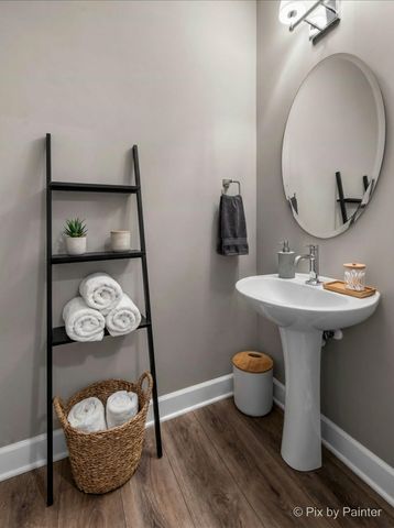 128 E Main Street, Cary, IL 60013