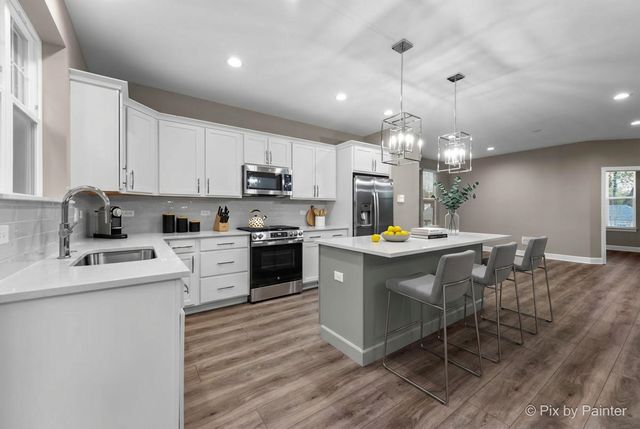 128 E Main Street, Cary, IL 60013