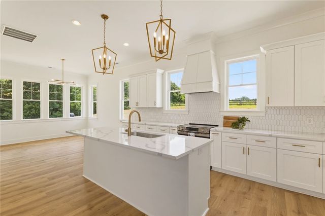 331 Dobbins Road, Townville, SC 29689