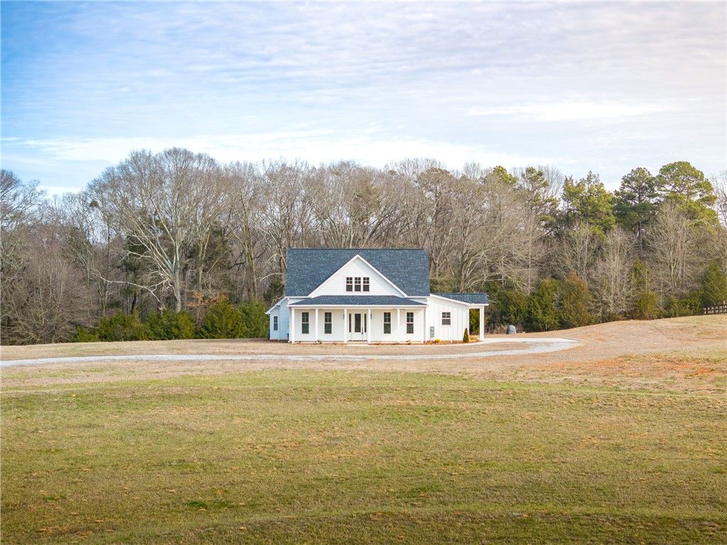 331 Dobbins Road, Townville, SC 29689