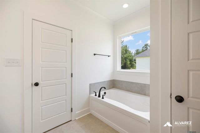 4024 Kelly Lake Ln, Madisonville, LA 70447