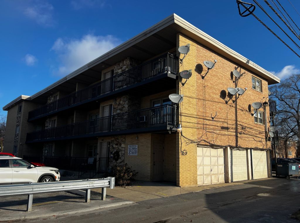 11903 Gregory Street 3, Blue Island, IL 60406