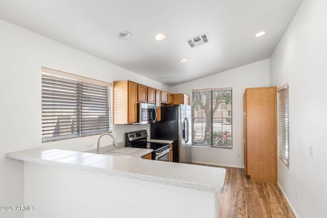 4176 W COLUMBINE Drive, Phoenix, AZ 85029