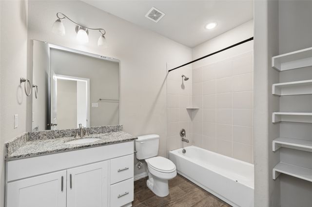 535 Hillcrest Circle, Justin, TX 76247