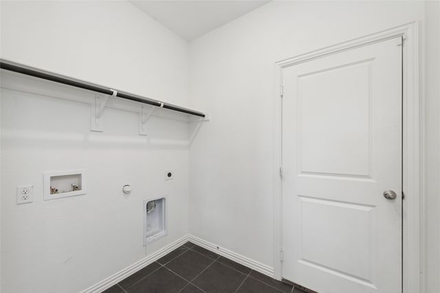 535 Hillcrest Circle, Justin, TX 76247