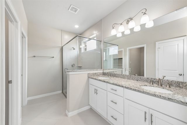 535 Hillcrest Circle, Justin, TX 76247