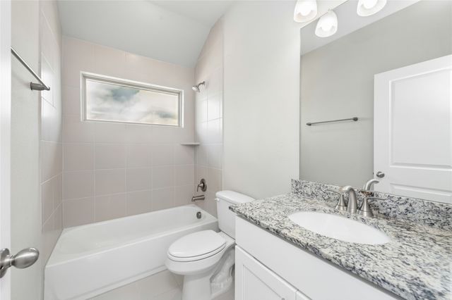 535 Hillcrest Circle, Justin, TX 76247