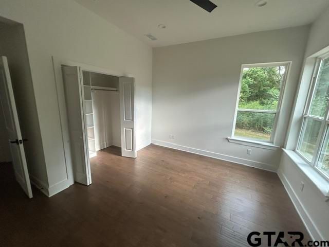 1106 S Main Street, Lindale, TX 75771