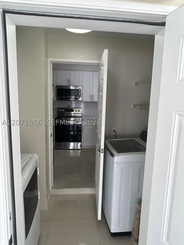 7637 Ramona St, Miramar, FL 33023