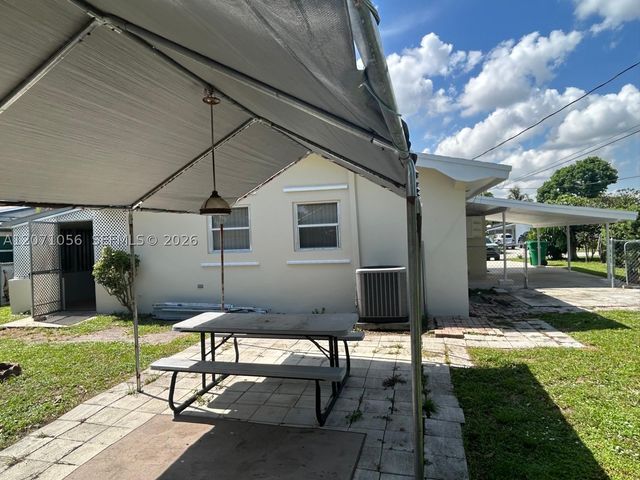 7637 Ramona St, Miramar, FL 33023
