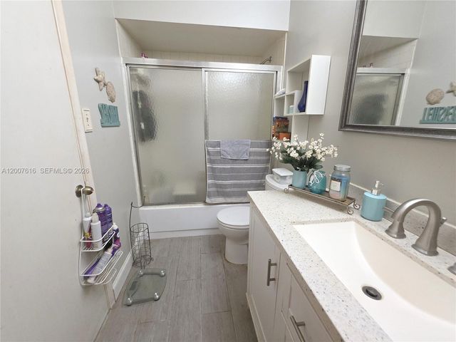10901 SW 113th Place 66B, Miami, FL 33176