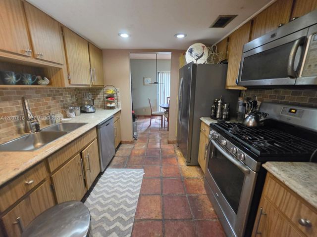 10901 SW 113th Place 66B, Miami, FL 33176