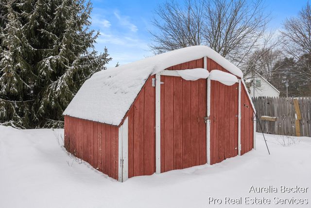 12411 14 Mile Road NE, Greenville, MI 48838