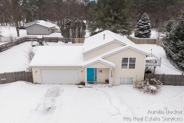 12411 14 Mile Road NE, Greenville, MI 48838