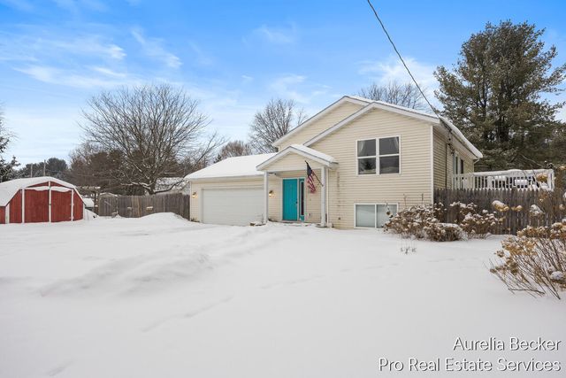 12411 14 Mile Road NE, Greenville, MI 48838