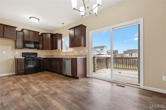 6 Lost Meadow Court, Winfield, MO 63389