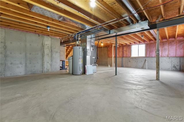 6 Lost Meadow Court, Winfield, MO 63389