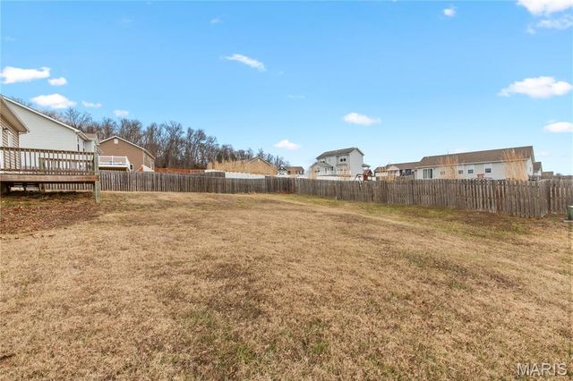 6 Lost Meadow Court, Winfield, MO 63389