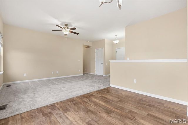 6 Lost Meadow Court, Winfield, MO 63389