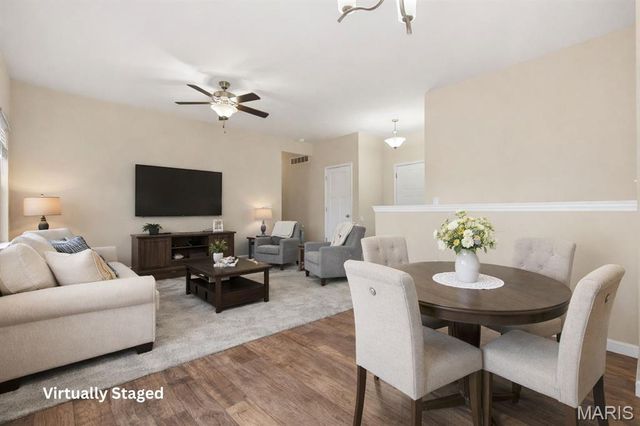 6 Lost Meadow Court, Winfield, MO 63389