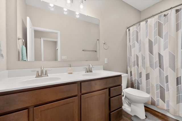 3905 Mountain Trail Loop NE, Rio Rancho, NM 87144