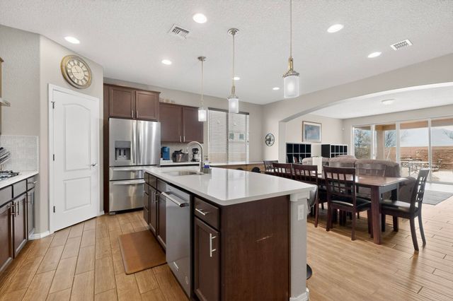 3905 Mountain Trail Loop NE, Rio Rancho, NM 87144