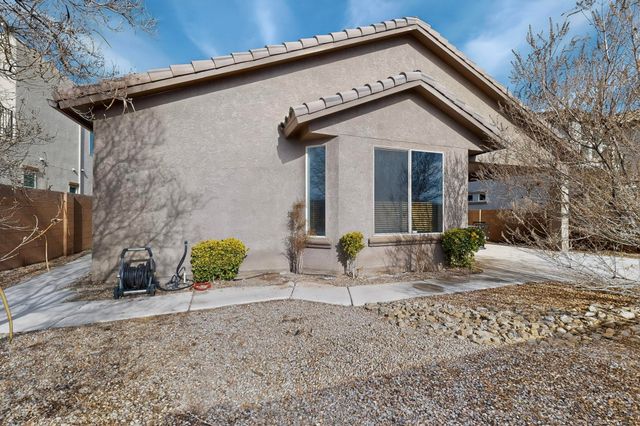 3905 Mountain Trail Loop NE, Rio Rancho, NM 87144