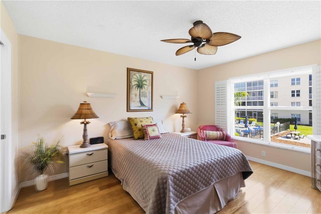 3950 IRONWOOD CIRCLE 205, Bradenton, FL 34209