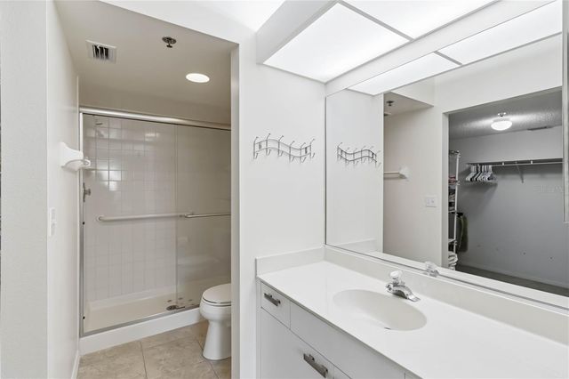 3950 IRONWOOD CIRCLE 205, Bradenton, FL 34209