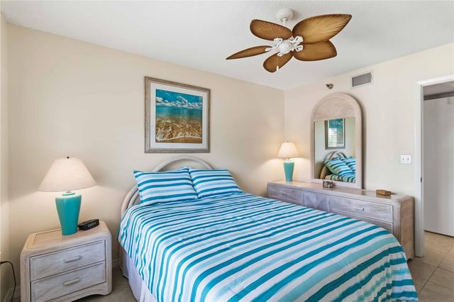 3950 IRONWOOD CIRCLE 205, Bradenton, FL 34209