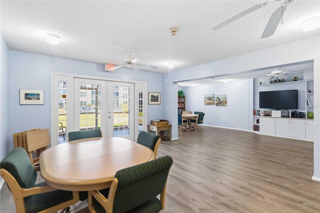 3950 IRONWOOD CIRCLE 205, Bradenton, FL 34209