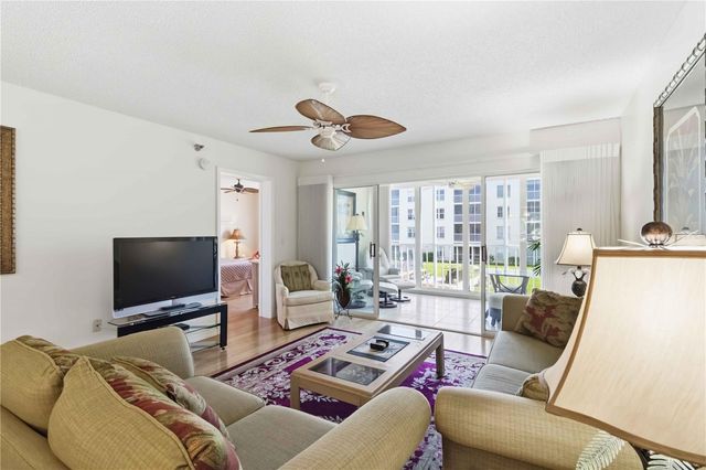 3950 IRONWOOD CIRCLE 205, Bradenton, FL 34209