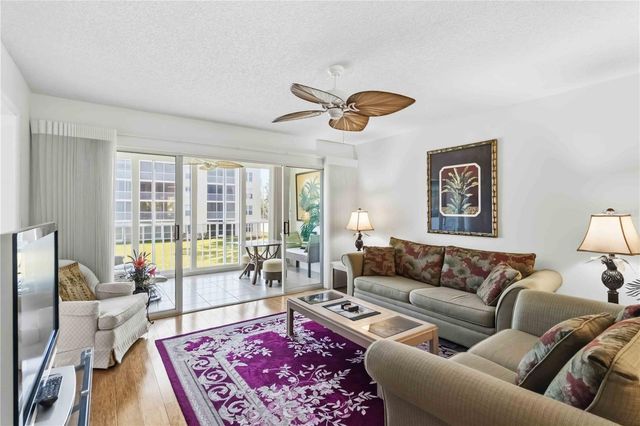 3950 IRONWOOD CIRCLE 205, Bradenton, FL 34209