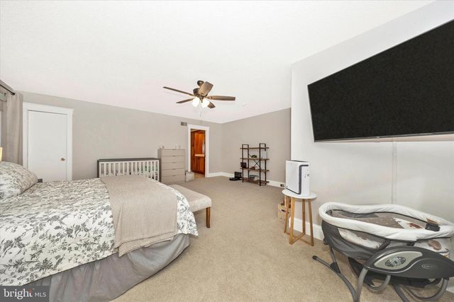 439 SWAN POND RD, Martinsburg, WV 25404