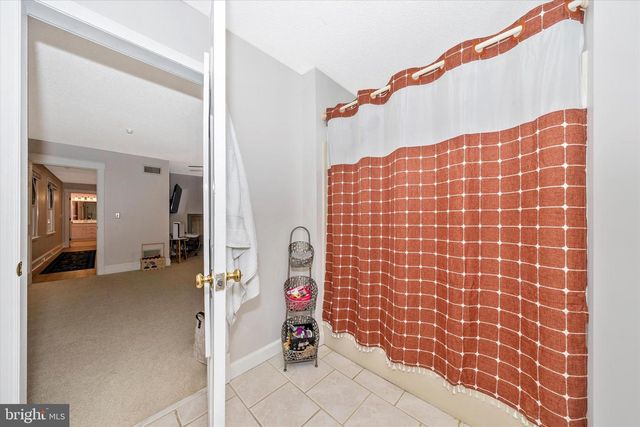 439 SWAN POND RD, Martinsburg, WV 25404