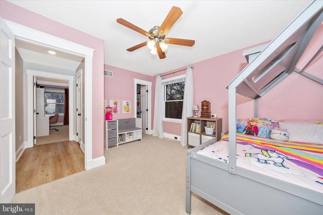 439 SWAN POND RD, Martinsburg, WV 25404