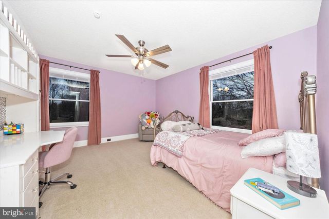 439 SWAN POND RD, Martinsburg, WV 25404