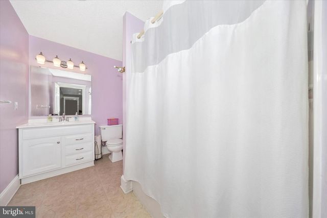 439 SWAN POND RD, Martinsburg, WV 25404