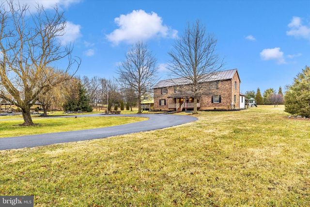 439 SWAN POND RD, Martinsburg, WV 25404