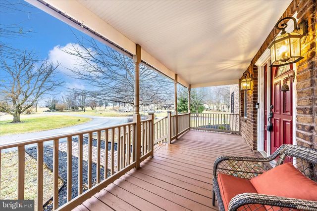 439 SWAN POND RD, Martinsburg, WV 25404